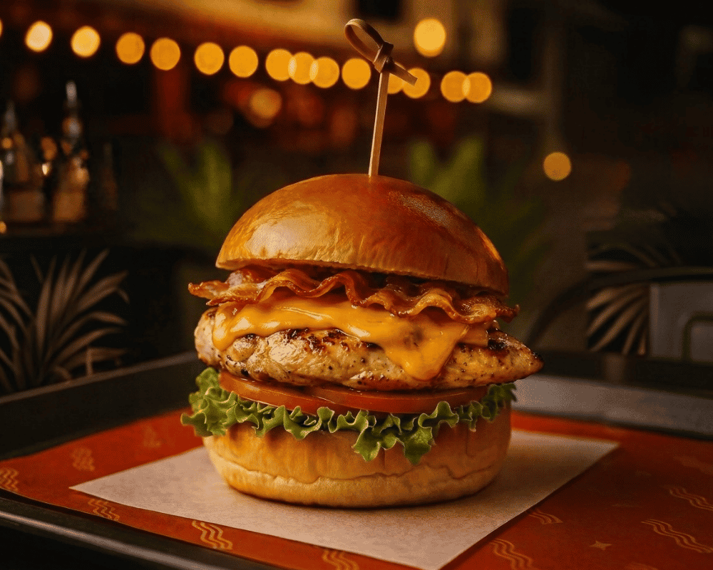 Burger de pollo - Bacon Burgers El Peñol y Guatapé
